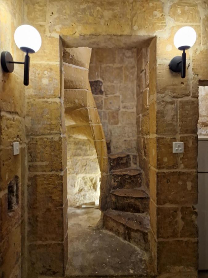 Renovated 16Th Century House In Valletta Villa Exterior photo