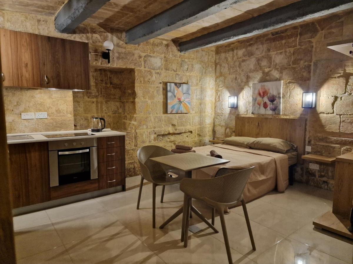 Renovated 16Th Century House In Valletta Villa Exterior photo