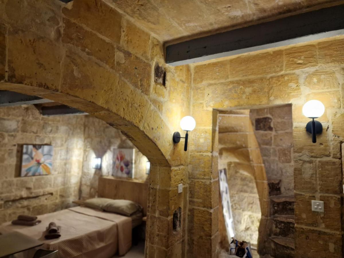 Renovated 16Th Century House In Valletta Villa Exterior photo