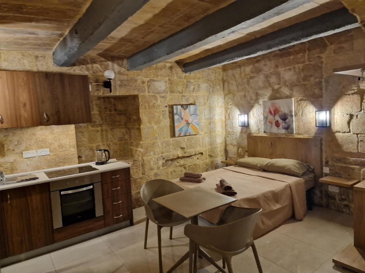 Renovated 16Th Century House In Valletta Villa Exterior photo