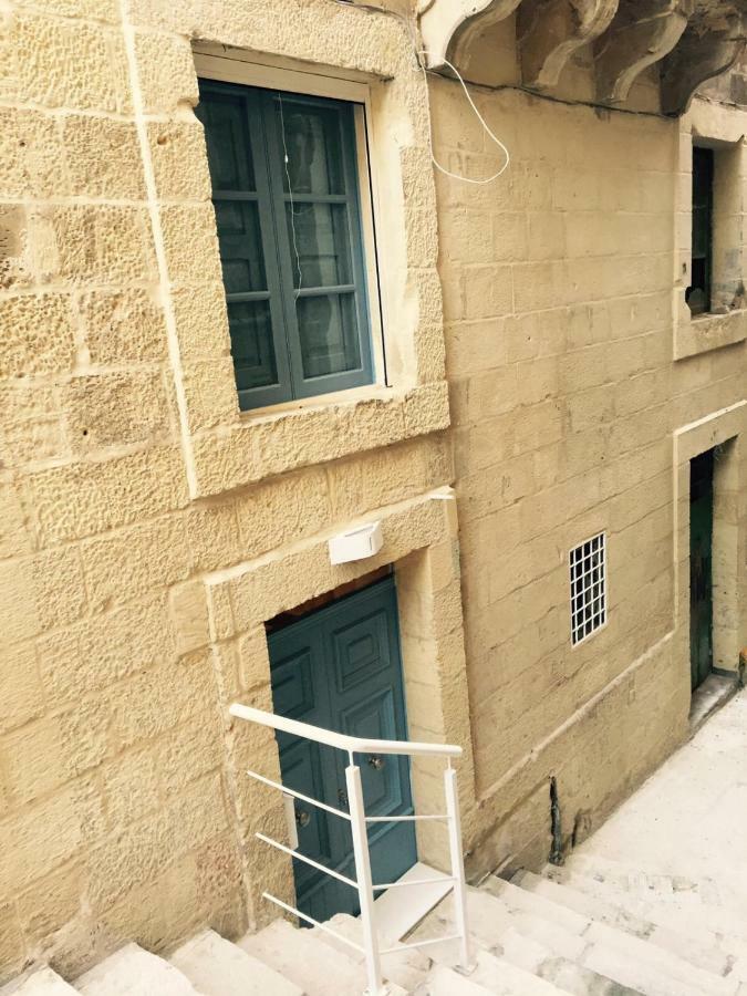 Renovated 16Th Century House In Valletta Villa Exterior photo